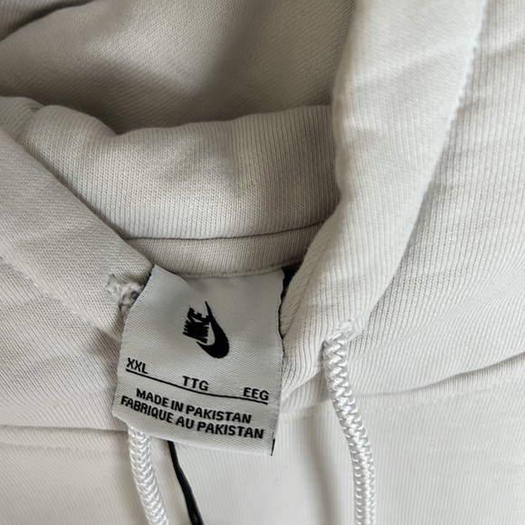 NWT Nike Hoodie, Cream/Ivory, Size 2XL - Picture 6 of 8